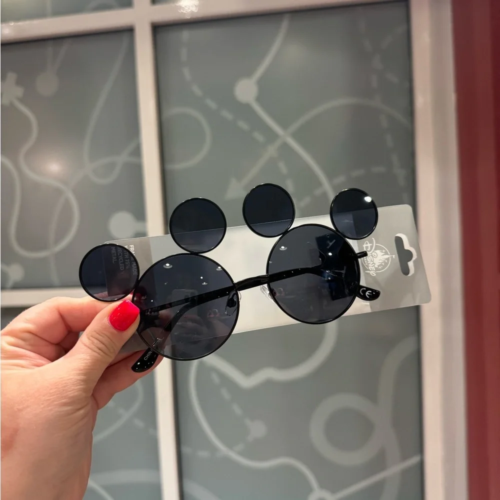 NWT! DISNEY PARKS Mickey Mouse Ear Black Tinted Sunglasses 2025